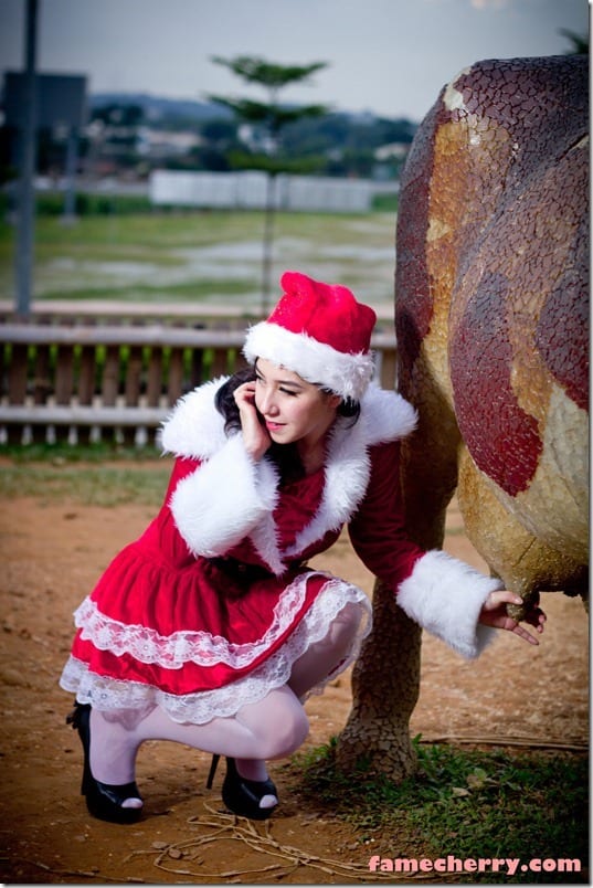 IMG 6928 thumb Christmas Shoot : Mischievous Santarina ~ Calista Leah Liew
