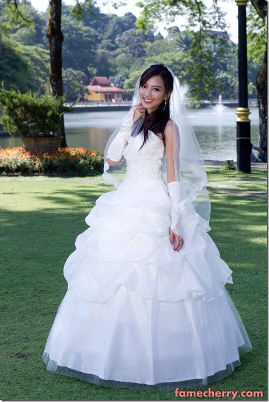 IMG 5490 thumb Happily Ever After : Lovely Bride : Christine Ng