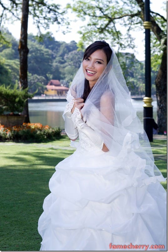 IMG 5492 thumb Happily Ever After : Lovely Bride : Christine Ng