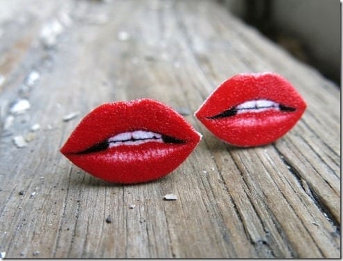 hot-red-lips-earrings