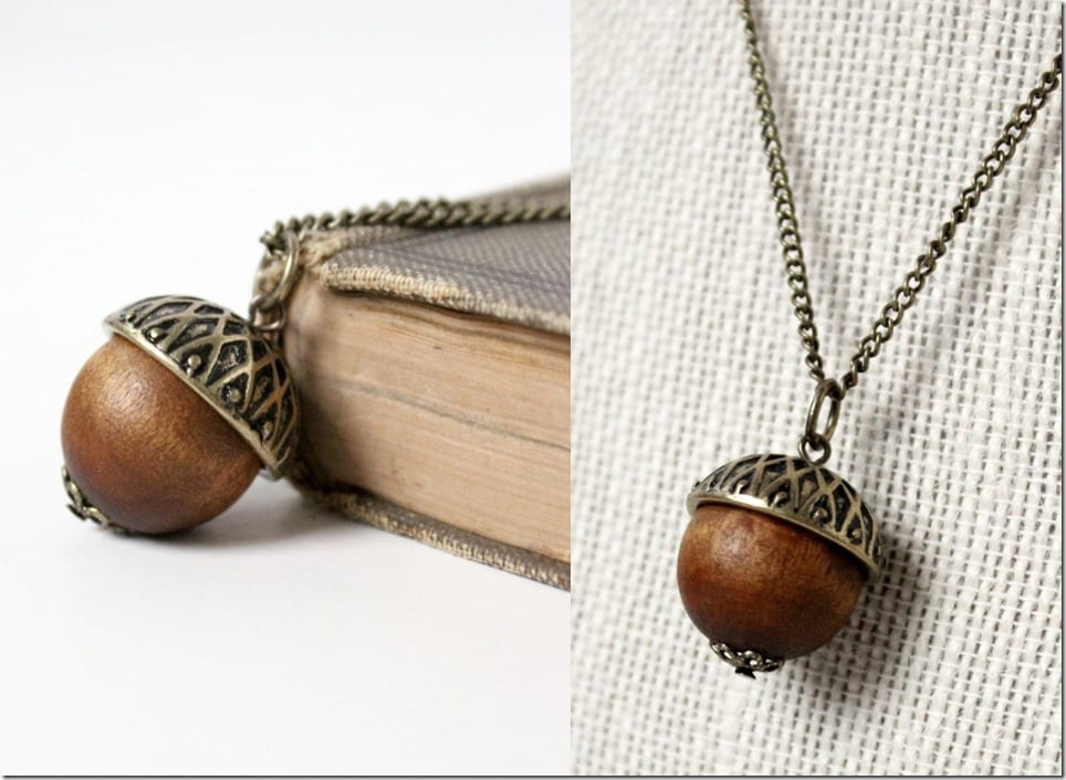 antique-gold-wooden-acorn-necklace