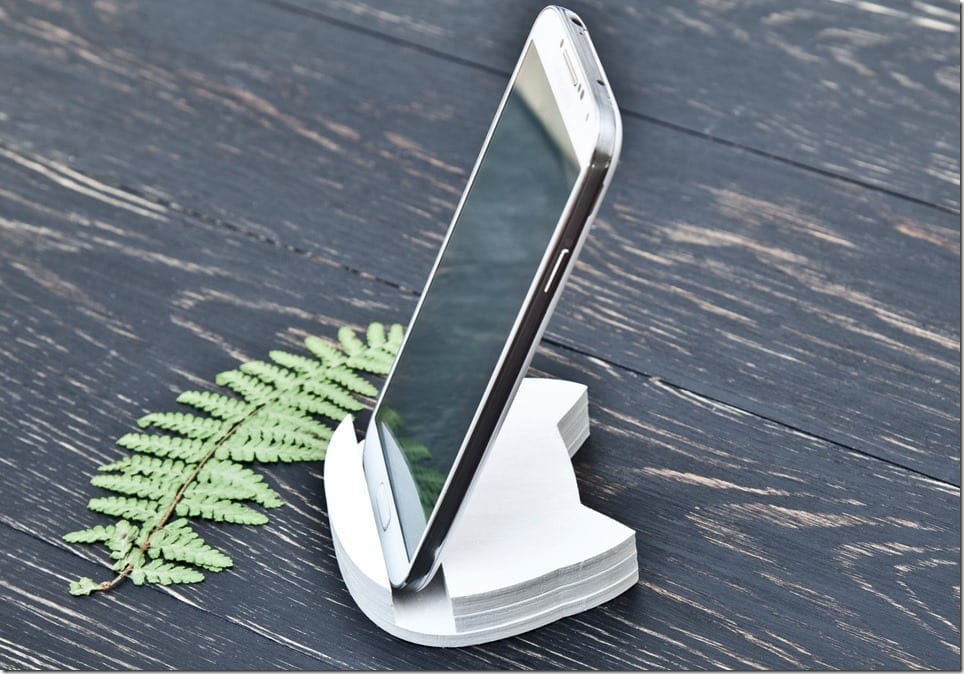 7 Chic Wooden Stand Ideas To Park Your Smartphones