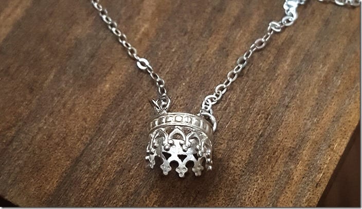 unique-crown-necklace