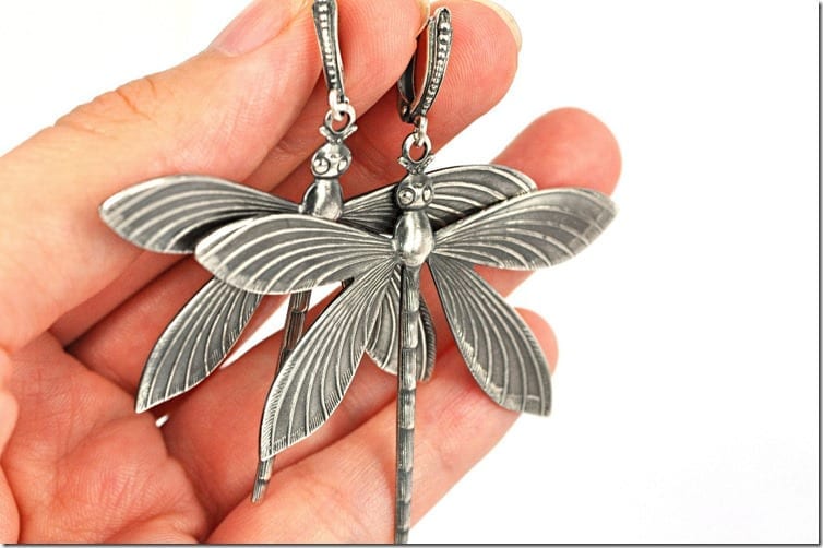 victorian-style-dragonfly-earrings