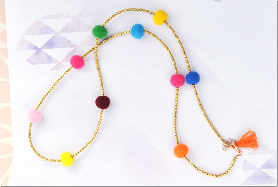 colorful-pom-pom-beaded-necklace