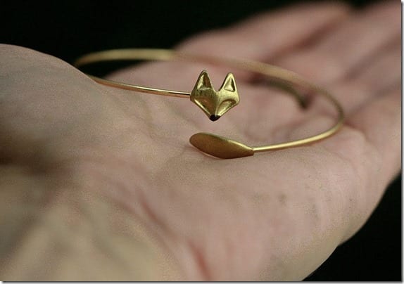 delicate-hand-gilded-fox-bangle