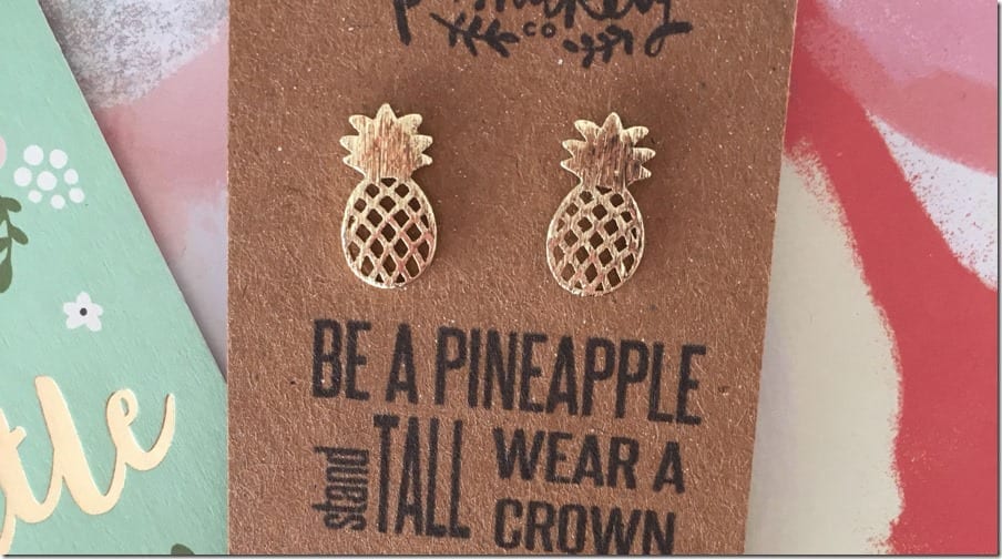 cute-gold-pineapple-earrings