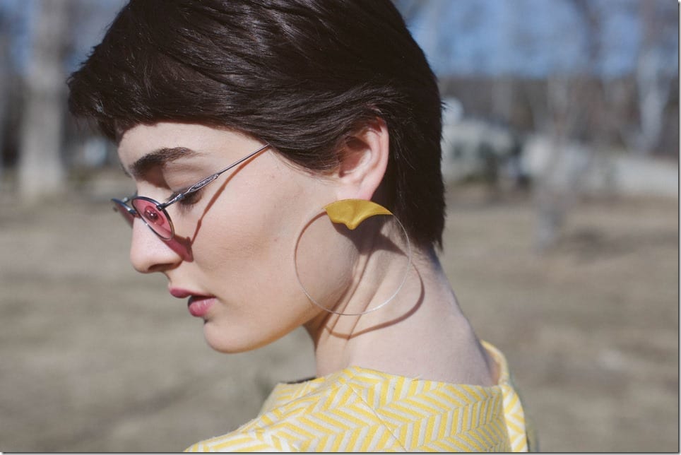 transparent-golden-paint-earrings