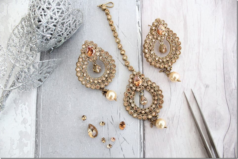 bollywood-antique-teardrop-tikka-earring-set