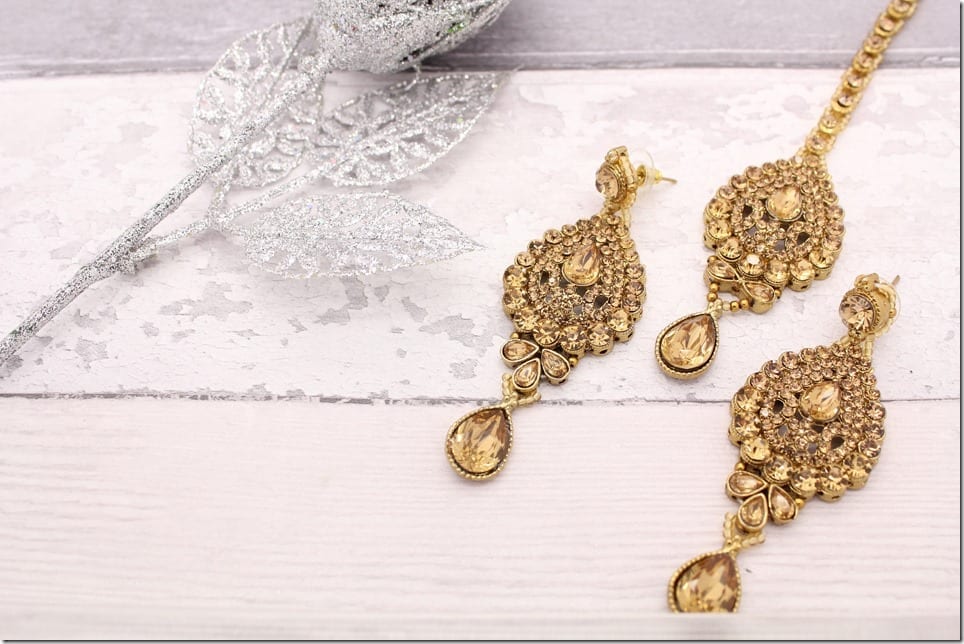 kundan-stone-tikka-earring-set