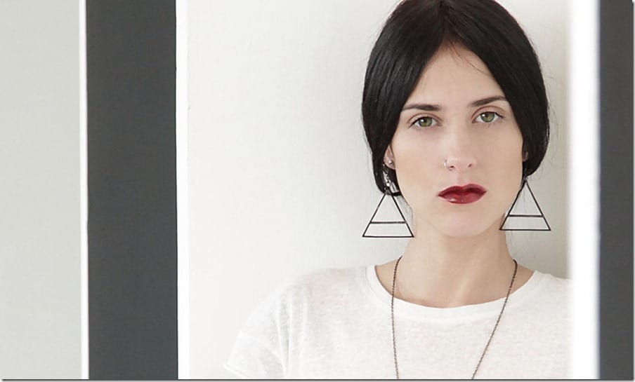 dangle-minimal-triangle-earrings