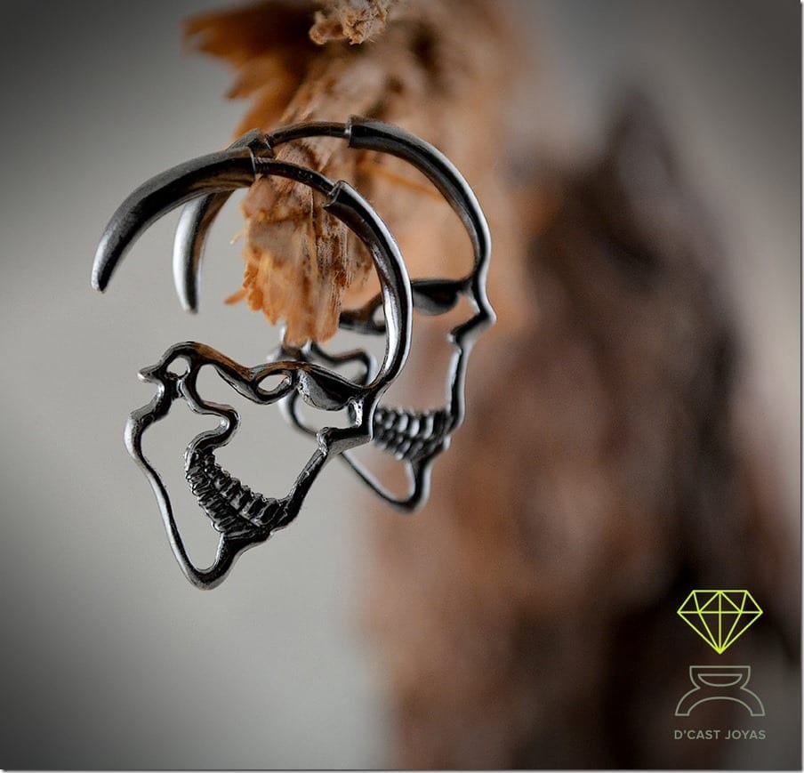 gothic-black-skull-hoop-earrings