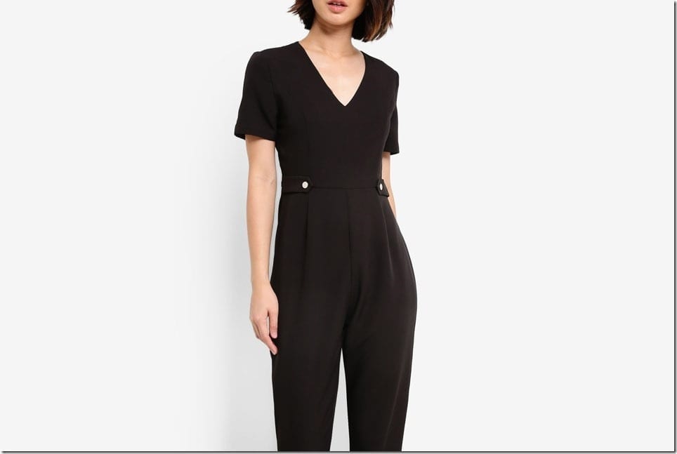 A Minimalist Jumpsuit Style To Party In