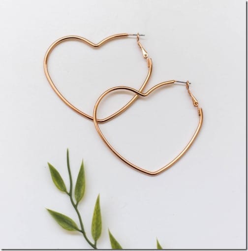 gold-heart-hoop-earrings