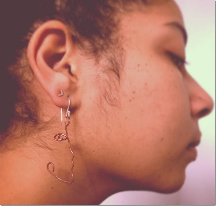 modern-wire-face-earrings