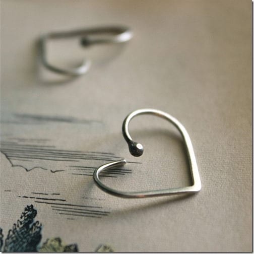 sterling-silver-minimal-heart-hoop-earrings