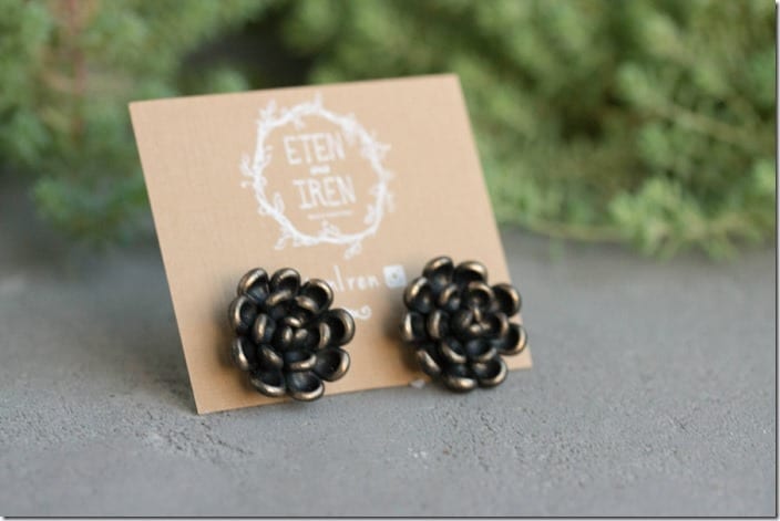 black-gold-succulent-stud-earrings