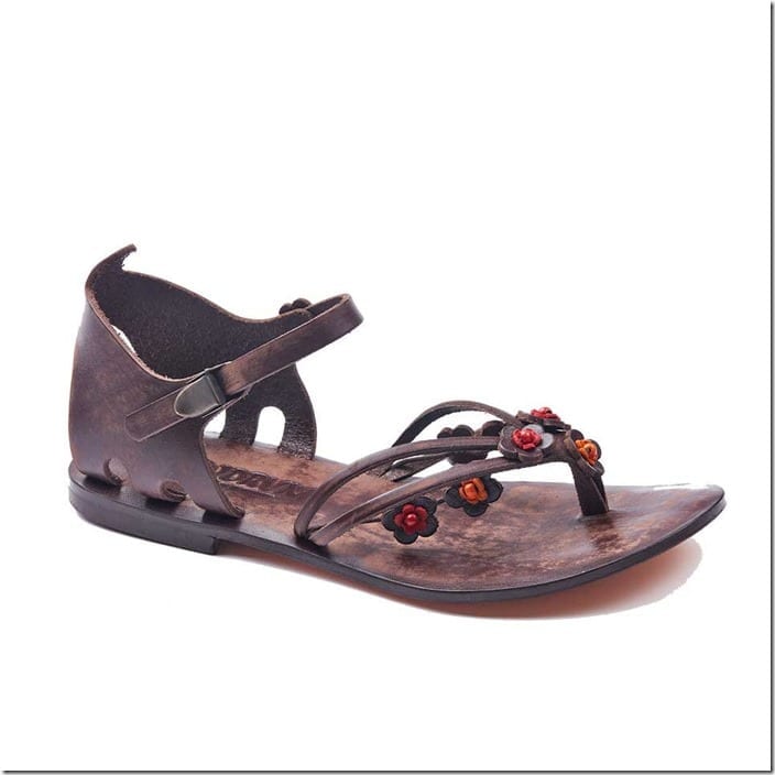 Fashionista NOW: The Leather Sandals For Charming Summer Feet