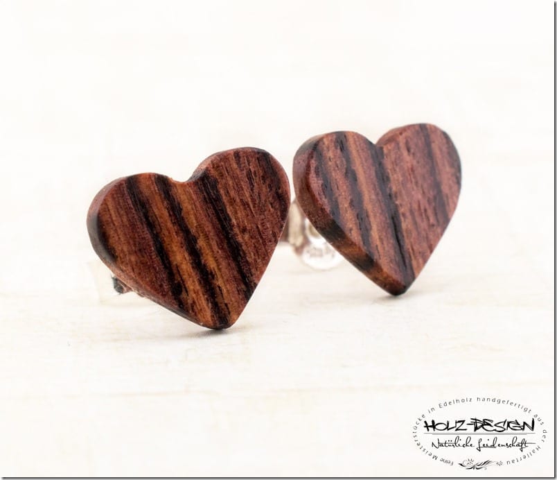 veilchen-wood-heart-stud-earrings