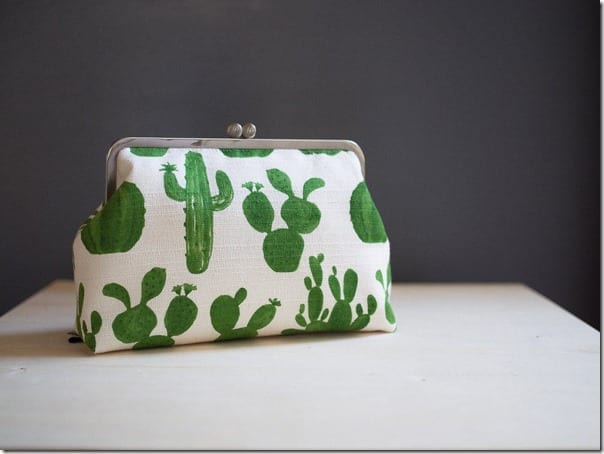 green-cactus-clutch