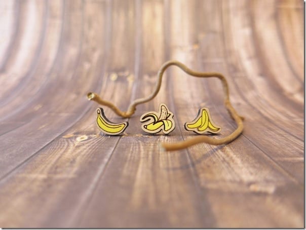 wooden-banana-stud-earrings