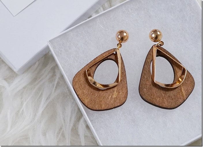 gold-accent-wood-drop-earrings