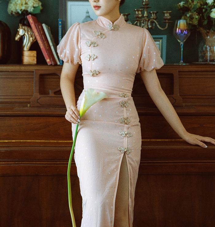 Oriental Allure: Cheongsam Dresses With A Modern Style Spin