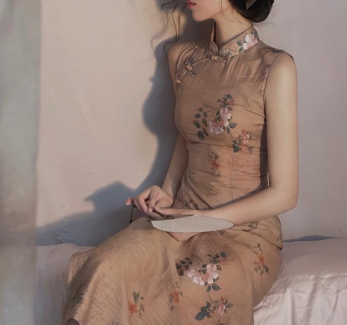 Oriental Allure: Cheongsam Dresses With A Modern Style Spin