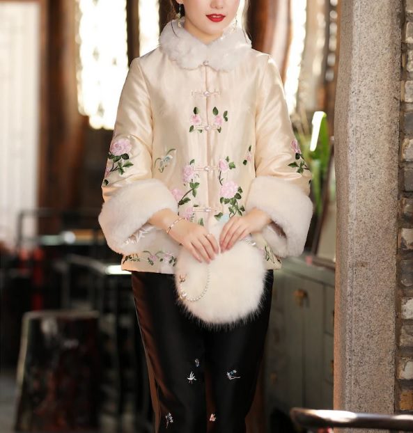 floral embroidered chinese style coat // Doveyaf