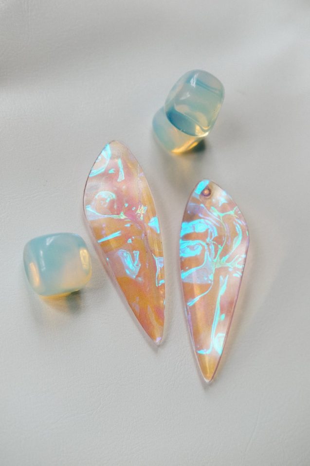 iridescent fairy wing earrings //