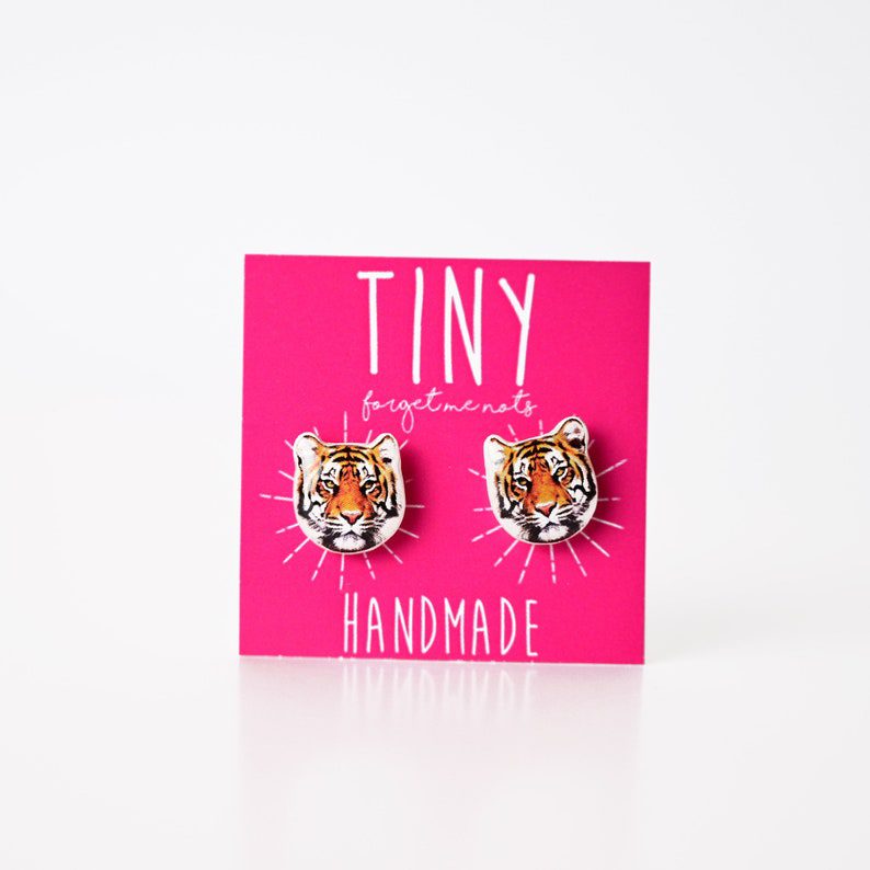 lightweight tiger stud earrings // TinyForgetMeNots