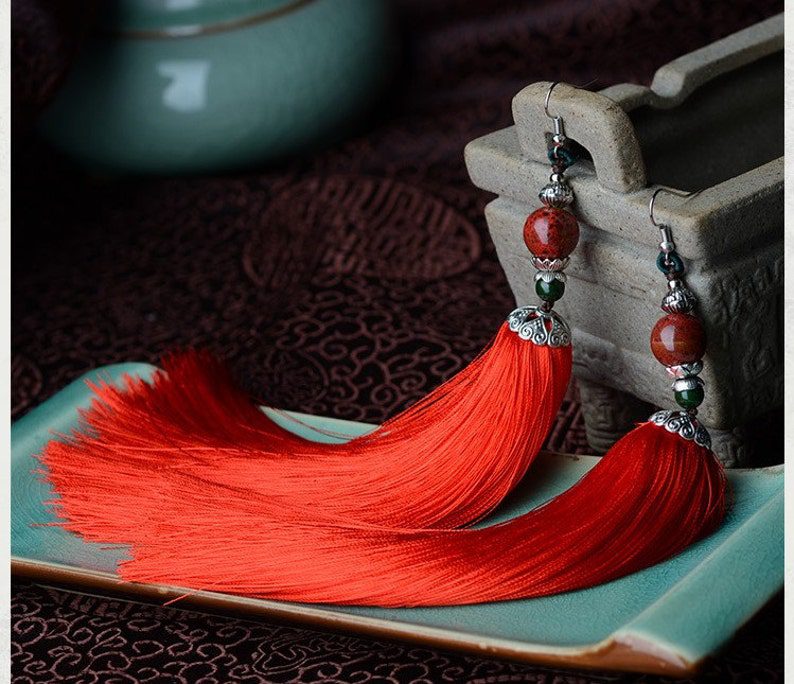 lucky oriental red tassel earrings // RedBambooStore