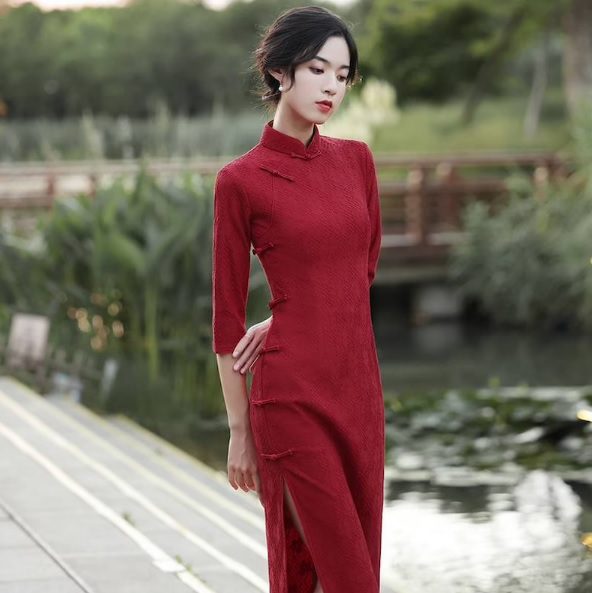 minimalist red cheongsame with quarter sleeves // OrientIn