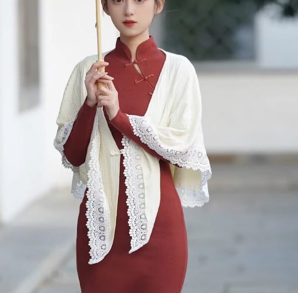 red cashmere cheongsam with long sleeves // AutumnstoryStore