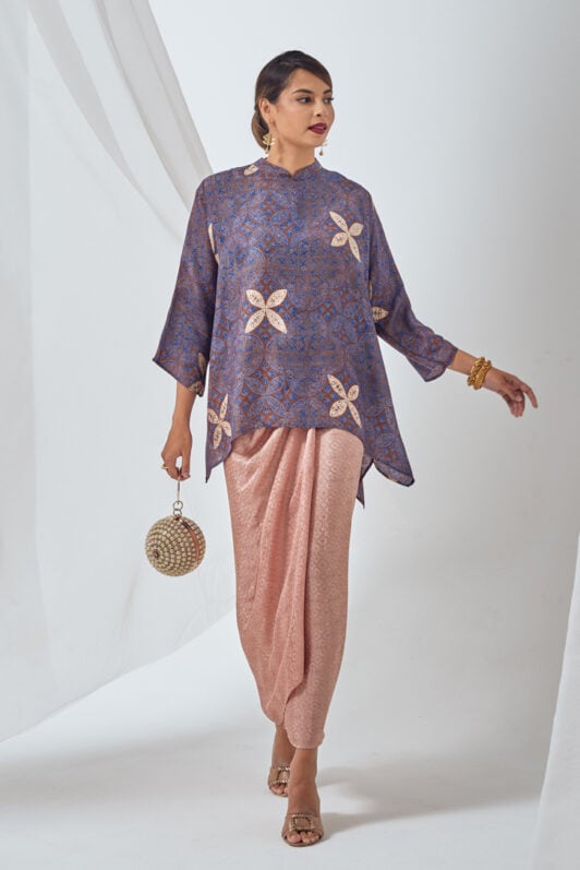 embossed batik mod kurung with mandarin style blouse