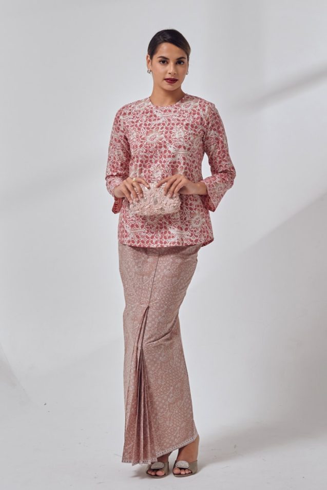 kedah style batik kurung