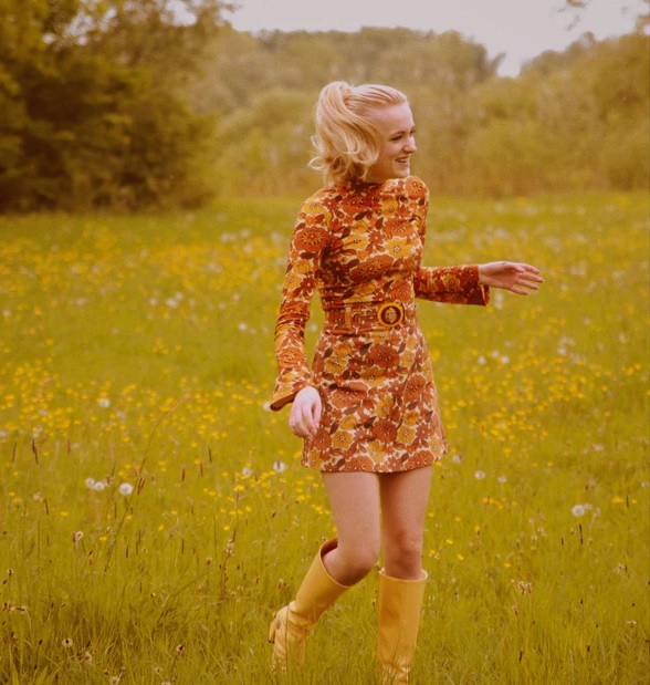70s A-line floral skirt //