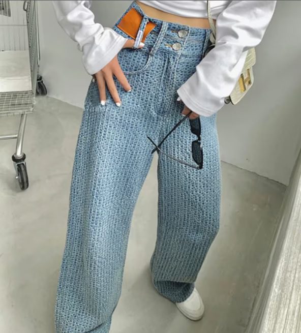 The State of Denim Jeans In 2022: Skinnies Are Dead