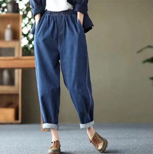 high waist crop style relaxed denim jeans // ohyeahrock