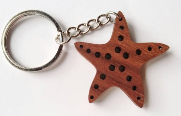 wooden starfish keychain