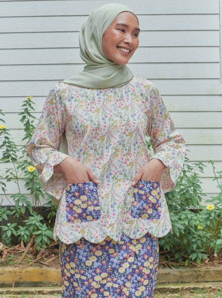 bidasari kurung kedah with floral motif // Misslilyshop