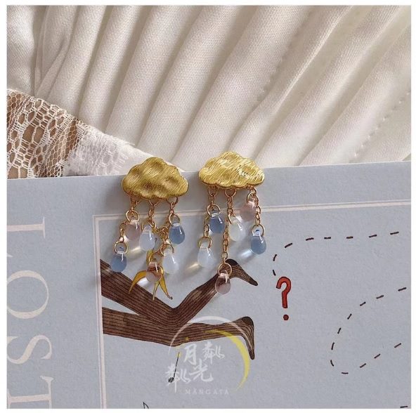 clip on cloud and rain earrings // FavorPersonalized