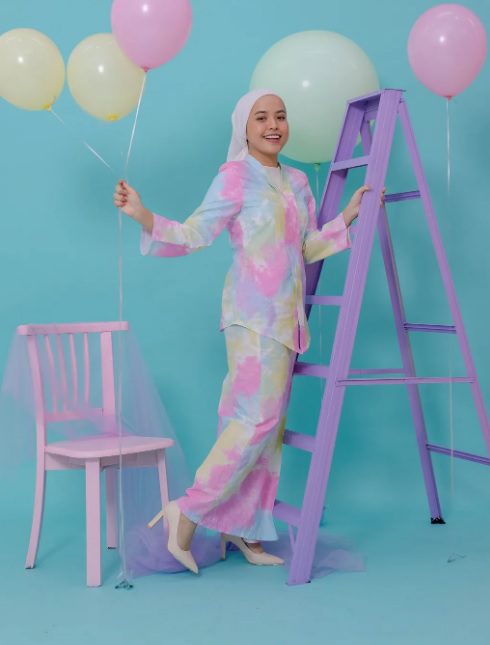 paddlepop tie dye kebaya set // Bayu Somerset