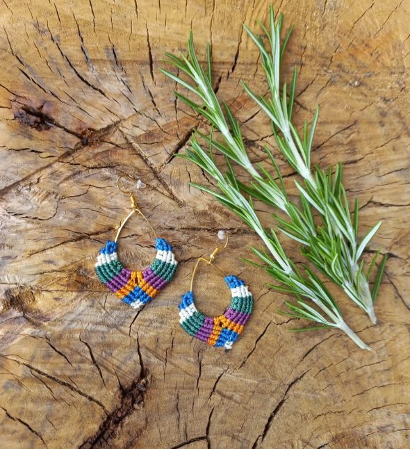 colorful summer macrame earrings // OrbayuAstur