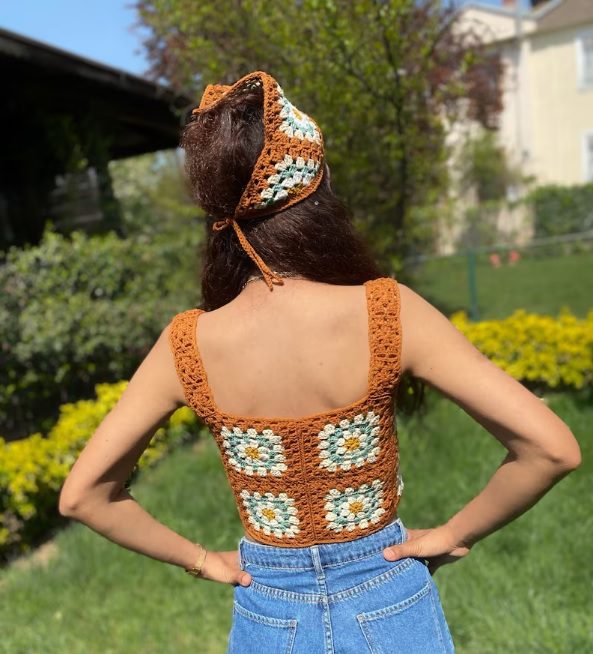 Wearing Crochet Tops While Summer Daydreaming