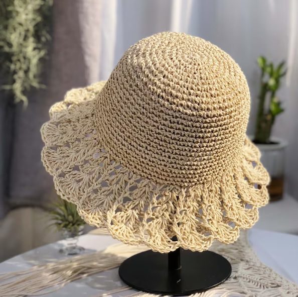 stylish breathable summer straw hat // KaneGreedyGifts