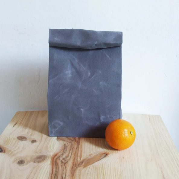 reusable waxed canvas lunch bag // pverbenero