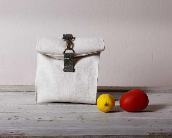 sturdy canvas lunch bag with adjustable cotton strap // sericowork