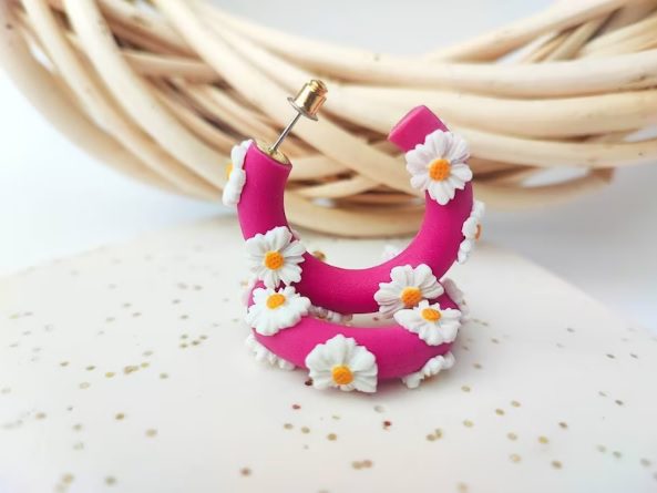 floral pink daisy hoop earrings // sparklesandsassclay