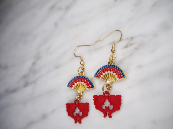 chinese oriental fan dangle earrings // YliDesigns